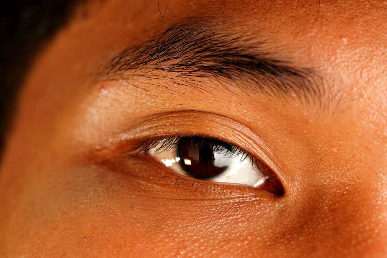 Natural eye representing emotional healing through EMDR therapy for grief and trauma